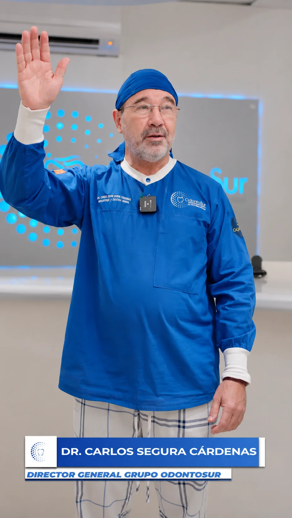 Dr. Carlos Javier Segura Cárdenas, cirujano dentista e implantólogo